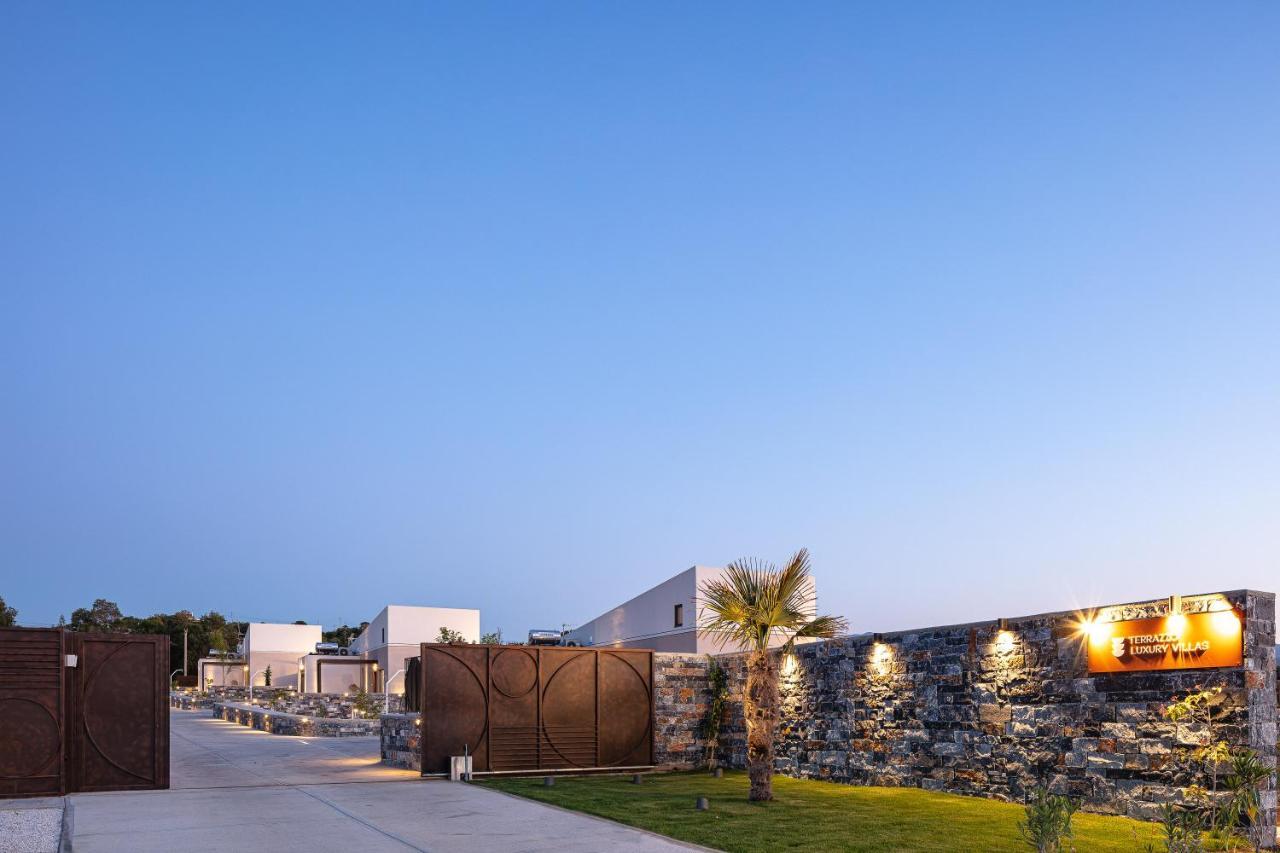 Terrazzo Luxury Villas Pigianos Kampos  Esterno foto